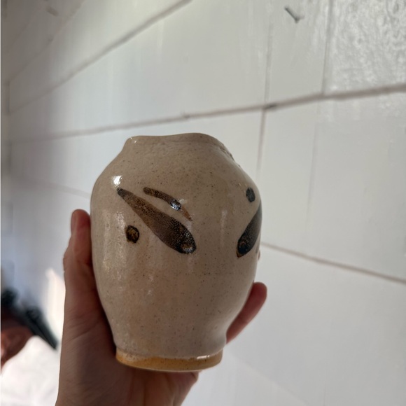 vintage Handcrafted pottery Vase with Abstract Design speckled tan brown - Picture 3 of 5